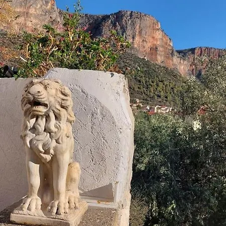 Erika's * Leonídion